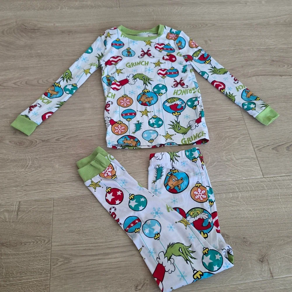 The Grinch Christmas Pajama Set Long Sleeve Top Pants kids size 5t